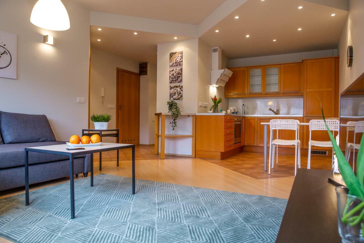 Apartament New Praga Near To Metro, Free Parking Warschau Buitenkant foto